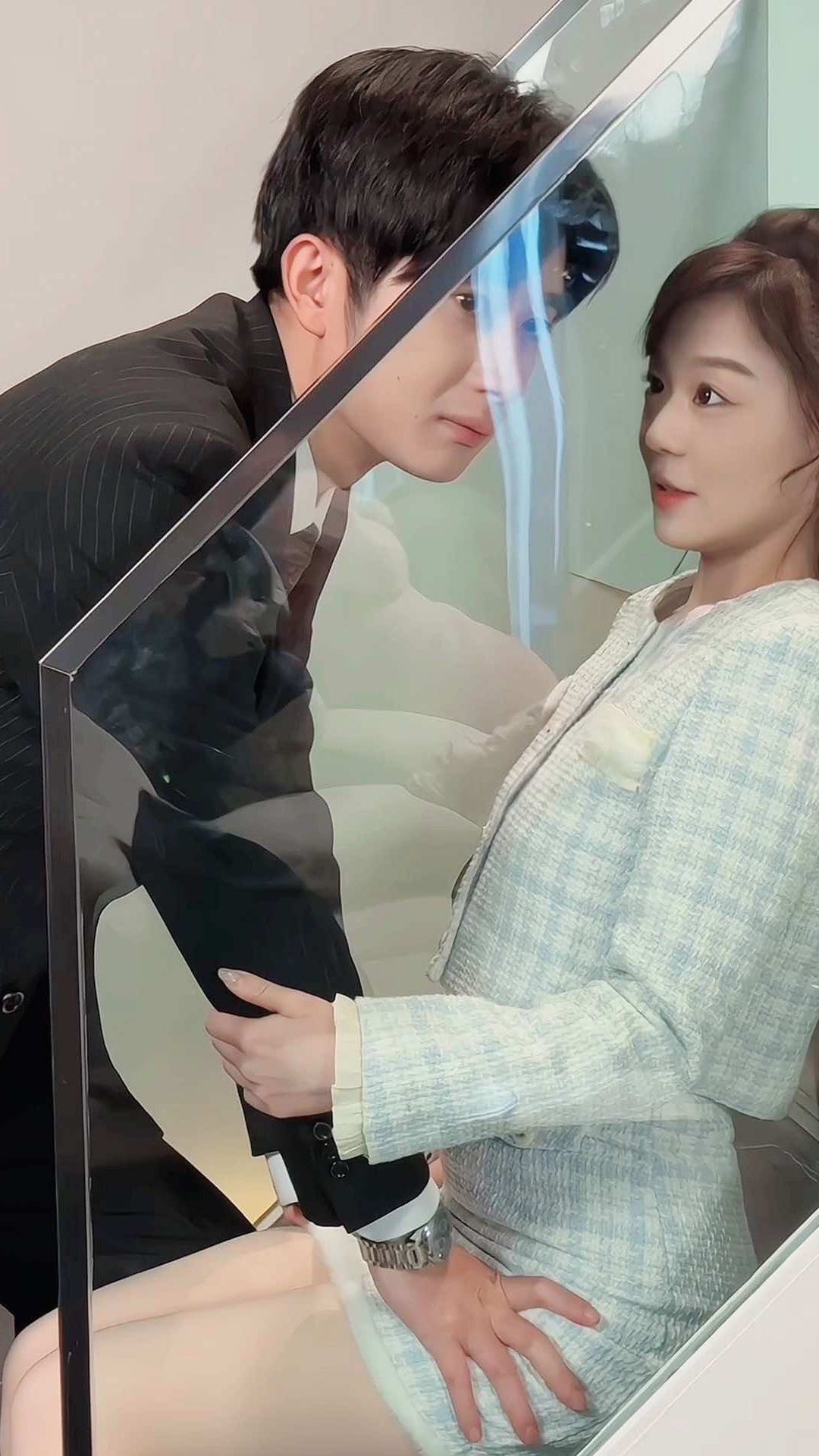 閃婚當(dāng)天，我懷上了豪門繼承人(全集)